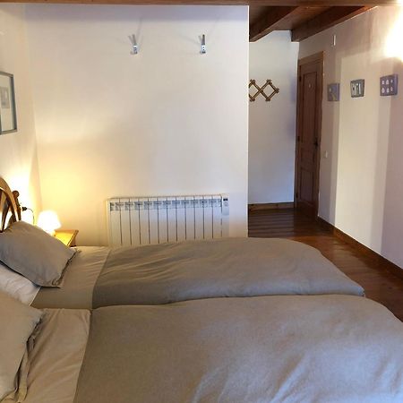 Casa De Piedra Con Encanto En El Bonito Pueblo De Bagergue Exterior foto