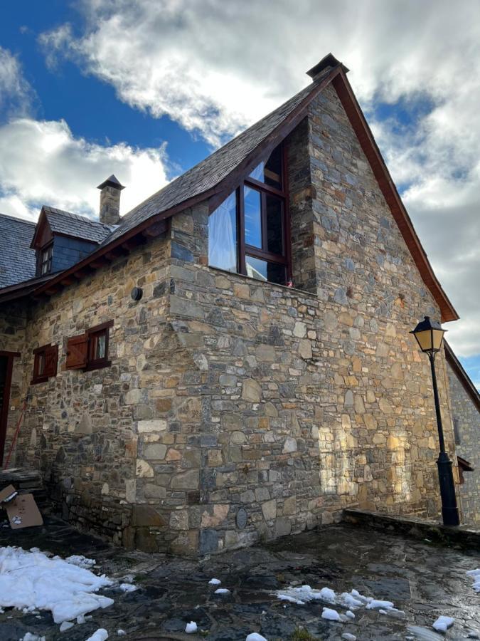 Casa De Piedra Con Encanto En El Bonito Pueblo De Bagergue Exterior foto