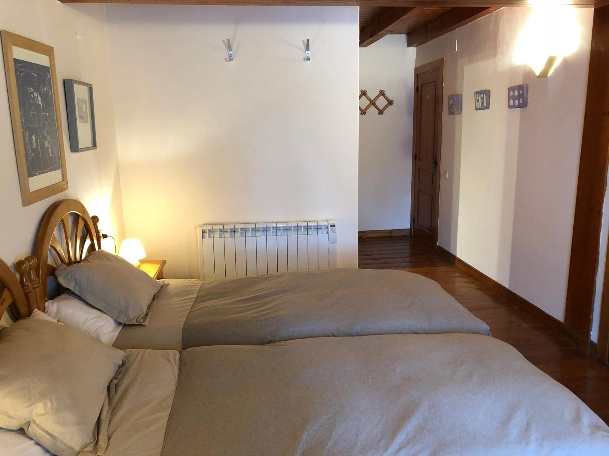 Casa De Piedra Con Encanto En El Bonito Pueblo De Bagergue Exterior foto