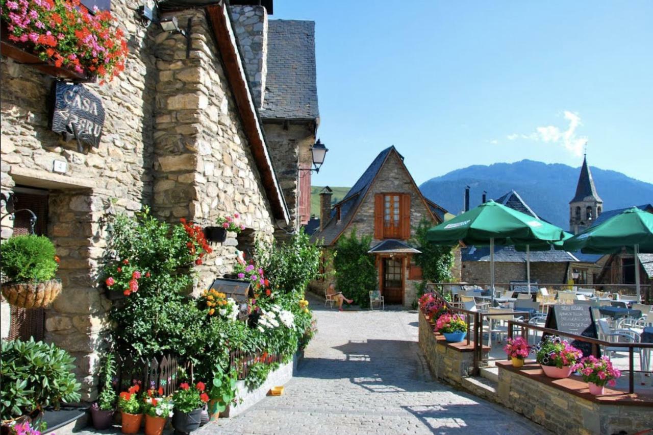 Casa De Piedra Con Encanto En El Bonito Pueblo De Bagergue Exterior foto