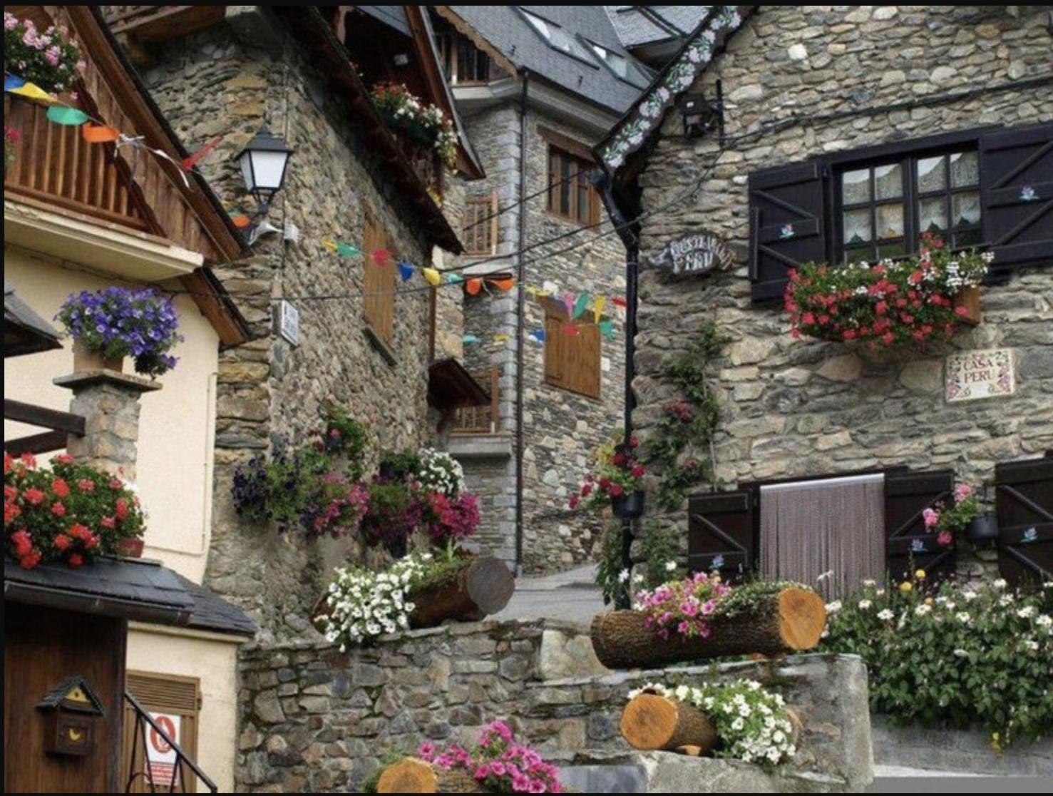 Casa De Piedra Con Encanto En El Bonito Pueblo De Bagergue Exterior foto